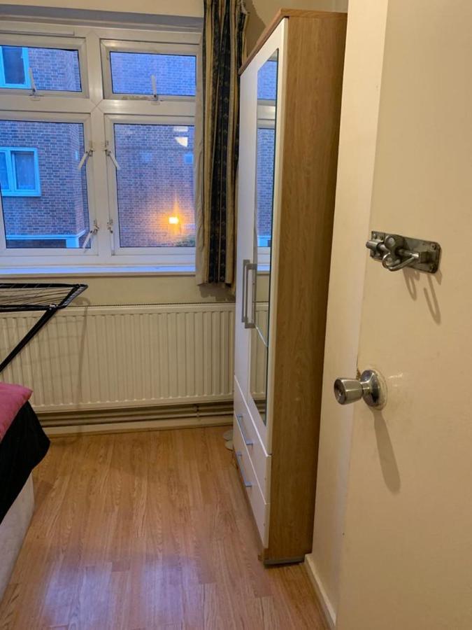 Arbnb Comfy Sleep Guest House Self Catering Private Bedrooms 60 Pound Per Night Per Person 런던 외부 사진
