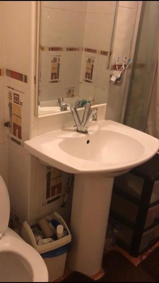 Arbnb Comfy Sleep Guest House Self Catering Private Bedrooms 60 Pound Per Night Per Person 런던 외부 사진